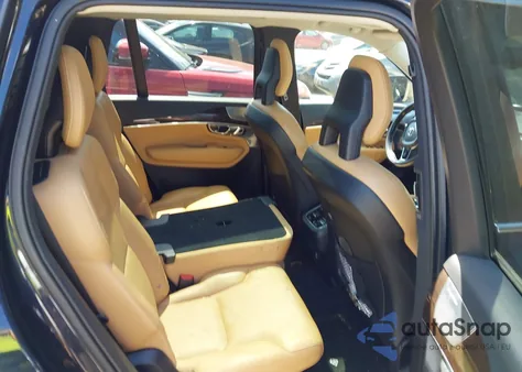 2016 Volvo Xc90 T6 Momentum z USA, uszkodzony, nr VIN YV4A22PK6G1037167